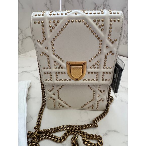 CHRISTIAN DIOR Diorama Vertical Leather Crossbody Clutch Bag  Christian Dior Diorama Vertical Clutch Cream